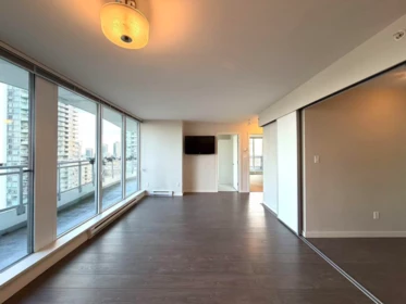 1705 13303 Central Avenue, Surrey, BC, Surrey — Apartment/Condo for sale