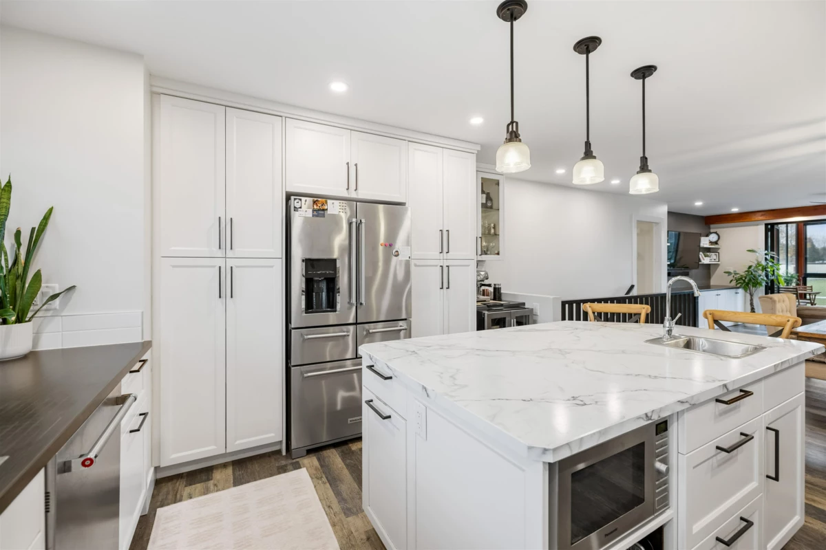 Kitchen Island Photo of 2740 272b Street, Langley, BC
