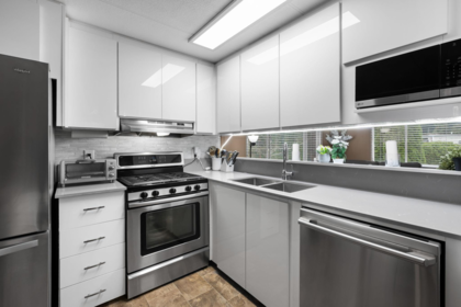 Kitchen Photo of 5 20071 24 Avenue, Langley, BC