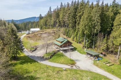 12585 Ainsworth Street, Mission, BC, Mission — 3 bed single family residence for sale