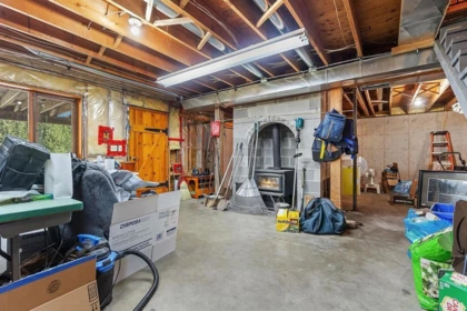 Hot Tub / Spa Photo of 12585 Ainsworth Street, Mission, BC