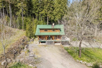 Primary Bedroom Photo of 12585 Ainsworth Street, Mission, BC