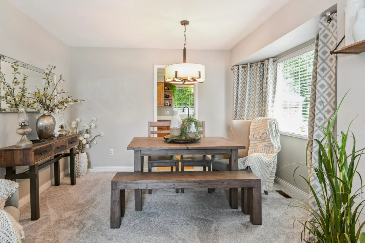 Kitchen Island Photo of 11450 207a Street, Maple Ridge, BC