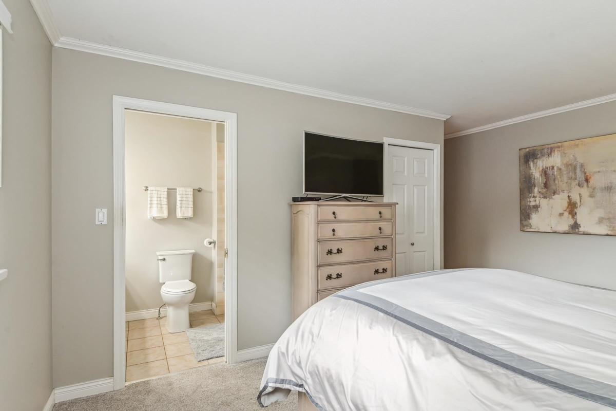 Office / Den Photo of 11450 207a Street, Maple Ridge, BC