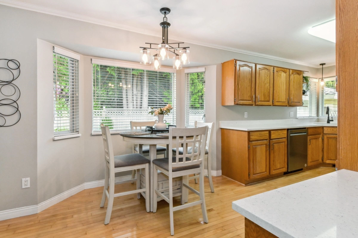 Primary Bathroom Photo of 11450 207a Street, Maple Ridge, BC