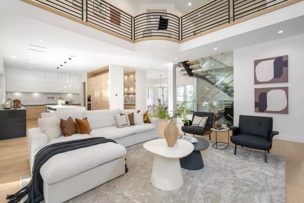 Kitchen Photo of 16690 Mcnair Drive, Surrey, BC