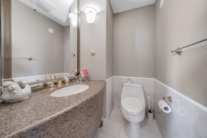 Hallway Photo of 1000 1788 W 13th Avenue, Vancouver, BC