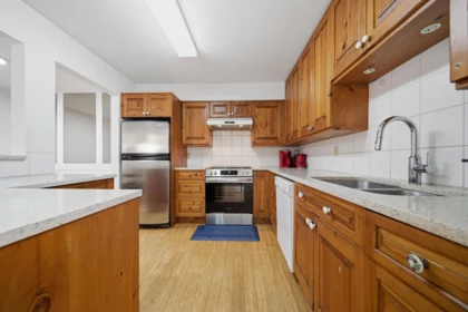 Laundry Room Photo of 104 15290 Thrift Avenue, White Rock, BC