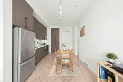 Kitchen Photo of 201 13933 105 Boulevard, Surrey, BC