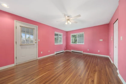 Hallway Photo of 2312 Marine Drive, New Westminster, BC