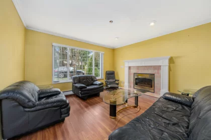 Powder Room Photo of 2312 Marine Drive, New Westminster, BC