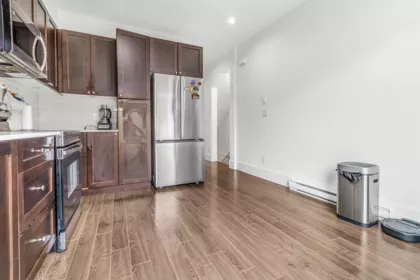Kitchen Photo of 13 19752 55a Avenue, Langley, BC