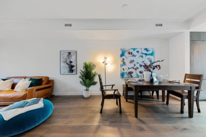 4 1960 Glenaire Drive, North Vancouver, BC