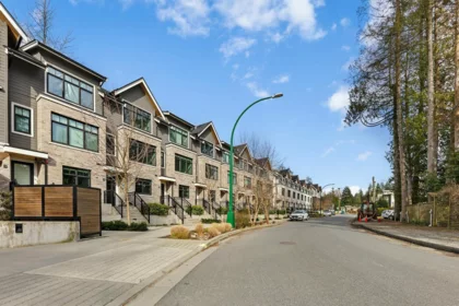 4 1960 Glenaire Drive, North Vancouver, BC