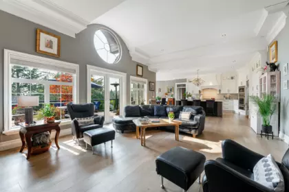 Breakfast Nook Photo of 18638 54a Avenue, Surrey, BC