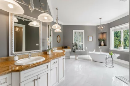 Hallway Photo of 18638 54a Avenue, Surrey, BC