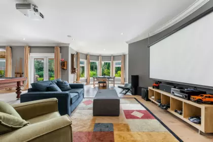 Hot Tub / Spa Photo of 18638 54a Avenue, Surrey, BC
