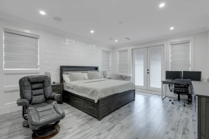 Hallway Photo of 13561 79a Avenue, Surrey, BC