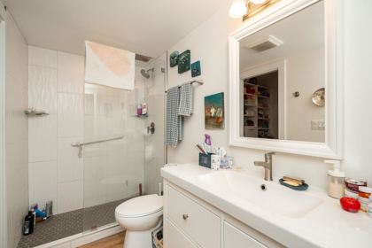 Powder Room Photo of 156 5421 10 Avenue, Delta, BC