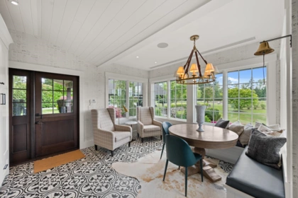 Breakfast Nook Photo of 25125 72 Avenue, Langley, BC