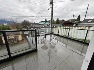 Kitchen Photo of 3429 Dundas Street, Vancouver, BC