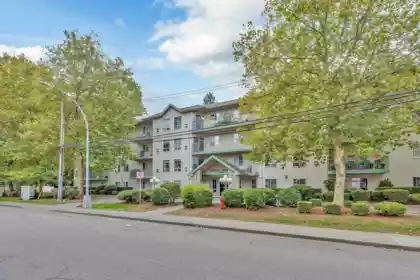 204 2435 Center Street, Abbotsford, BC, Abbotsford — Apartment/Condo for sale