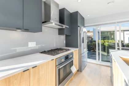 1007 W 58th Avenue, Vancouver, BC, Vancouver — Townhouse for sale