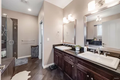 Guest Bathroom Photo of 3401 Horizon Drive, Coquitlam, BC