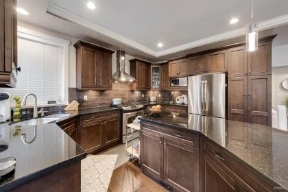 Kitchen Island Photo of 3401 Horizon Drive, Coquitlam, BC