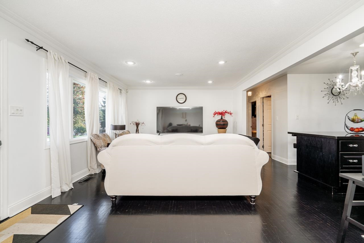 Exterior Rear Photo of 1561 Chestnut Street, White Rock, BC