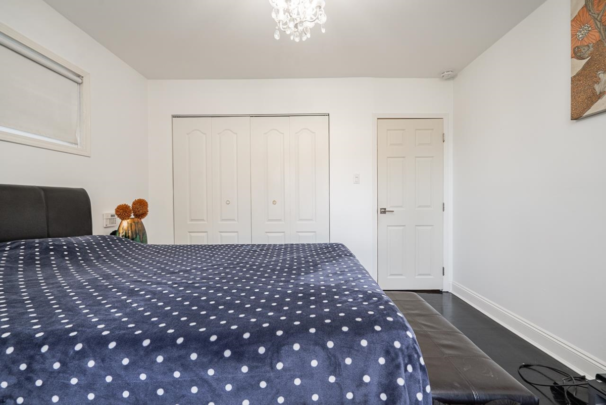 Laundry Room Photo of 1561 Chestnut Street, White Rock, BC