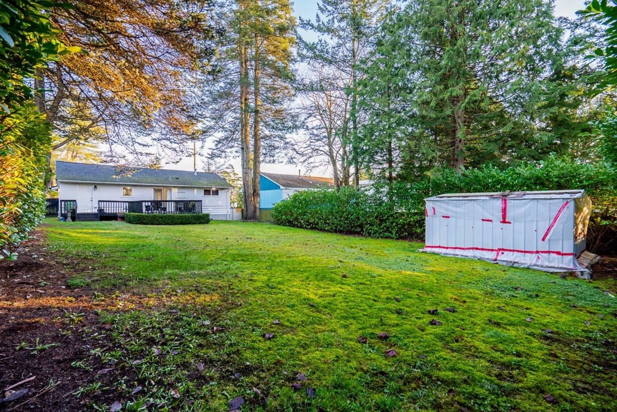 Outdoor Patio Photo of 1561 Chestnut Street, White Rock, BC