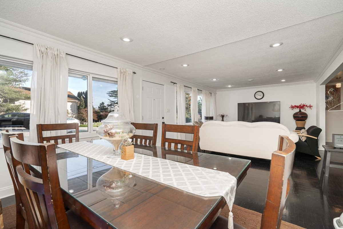 Pantry Photo of 1561 Chestnut Street, White Rock, BC