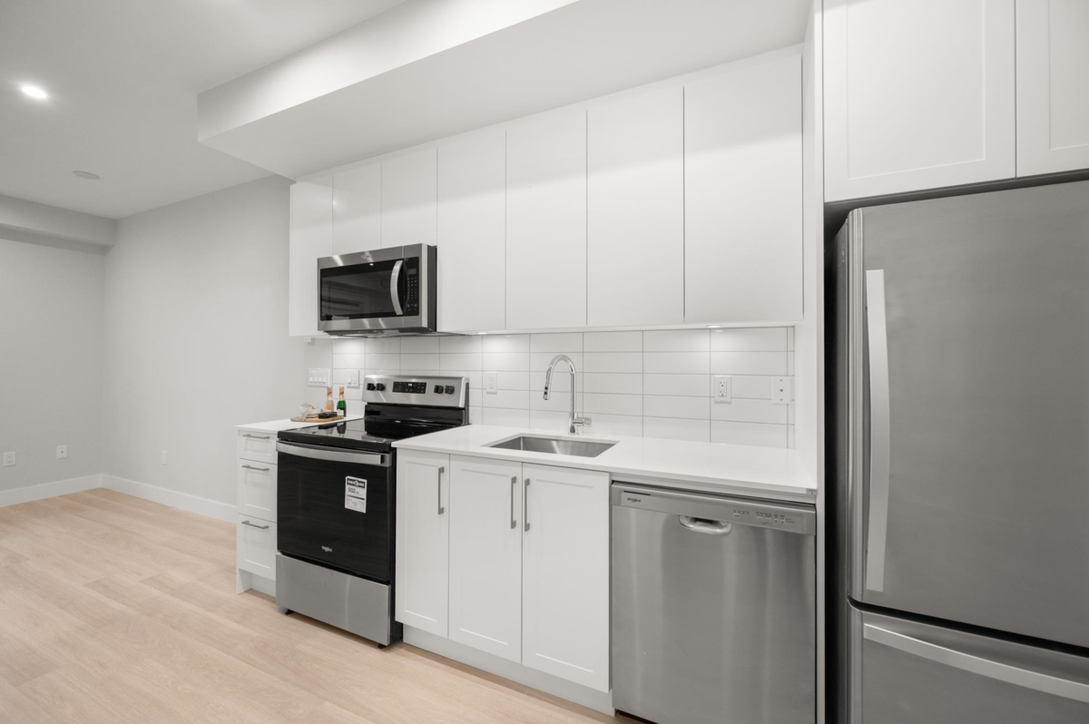 Primary Bathroom Photo of 205 1942 Starling Drive, Delta, BC