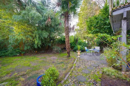 Front Yard Photo of 12680 16 Avenue, Surrey, BC