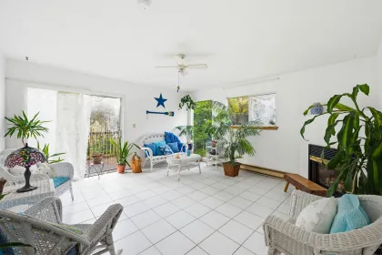 Staircase Photo of 12680 16 Avenue, Surrey, BC