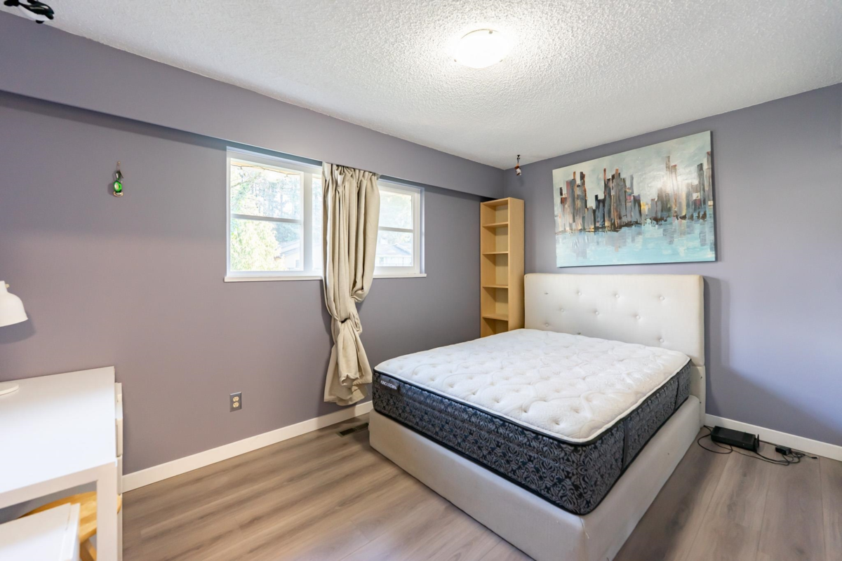 Hallway Photo of 2075 Rufus Drive, North Vancouver, BC
