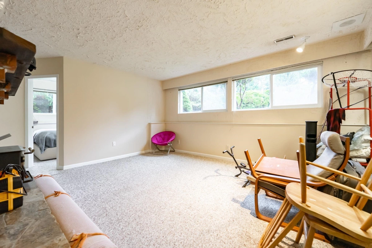 Swimming Pool Photo of 2075 Rufus Drive, North Vancouver, BC