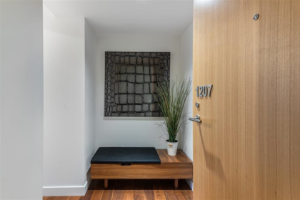 1207 188 Keefer Street, Vancouver, BC