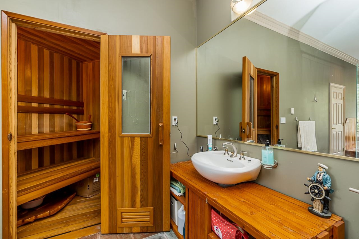 Backyard Photo of 2138 Braeside Place, Coquitlam, BC