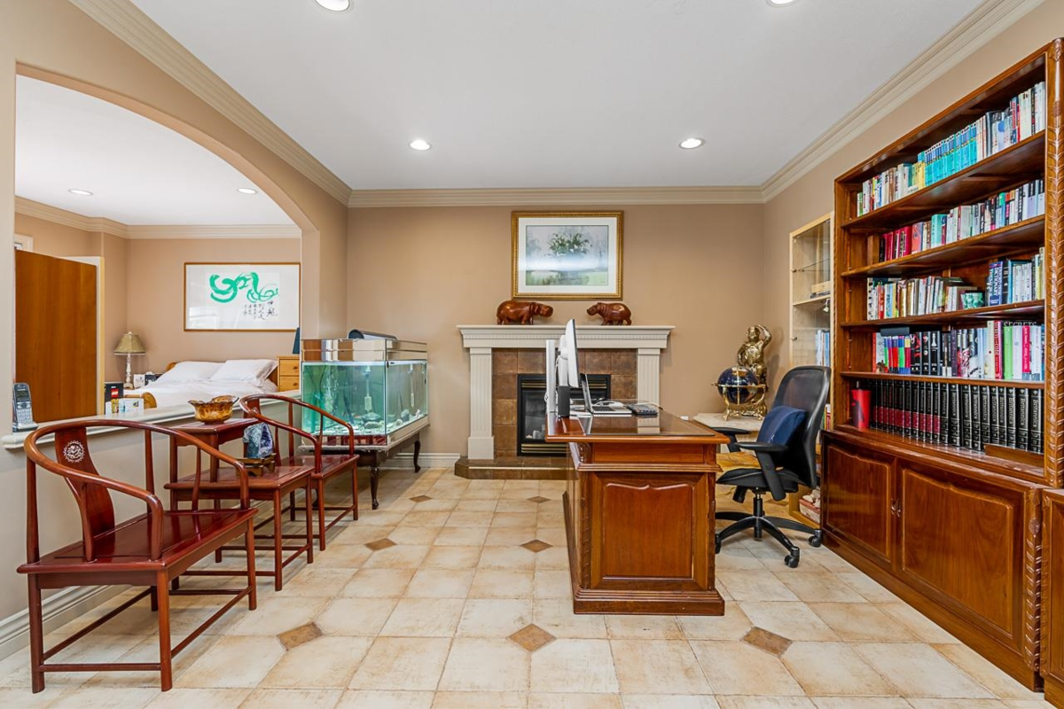 Entry Foyer Photo of 2138 Braeside Place, Coquitlam, BC