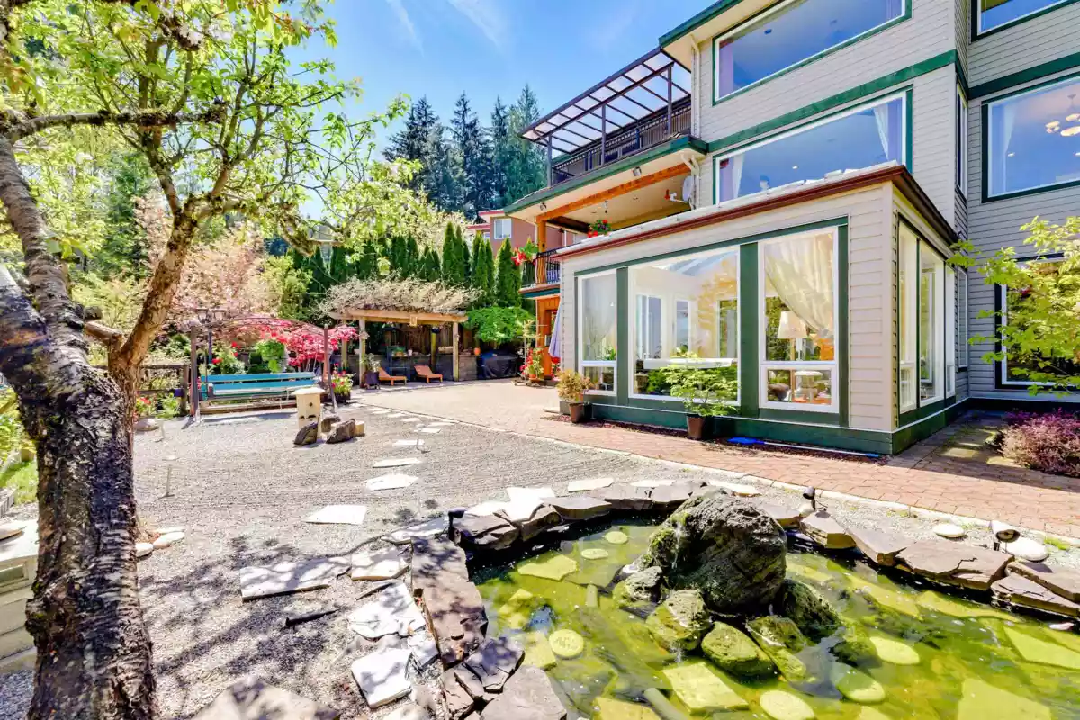 Garden / Landscaping Photo of 2138 Braeside Place, Coquitlam, BC