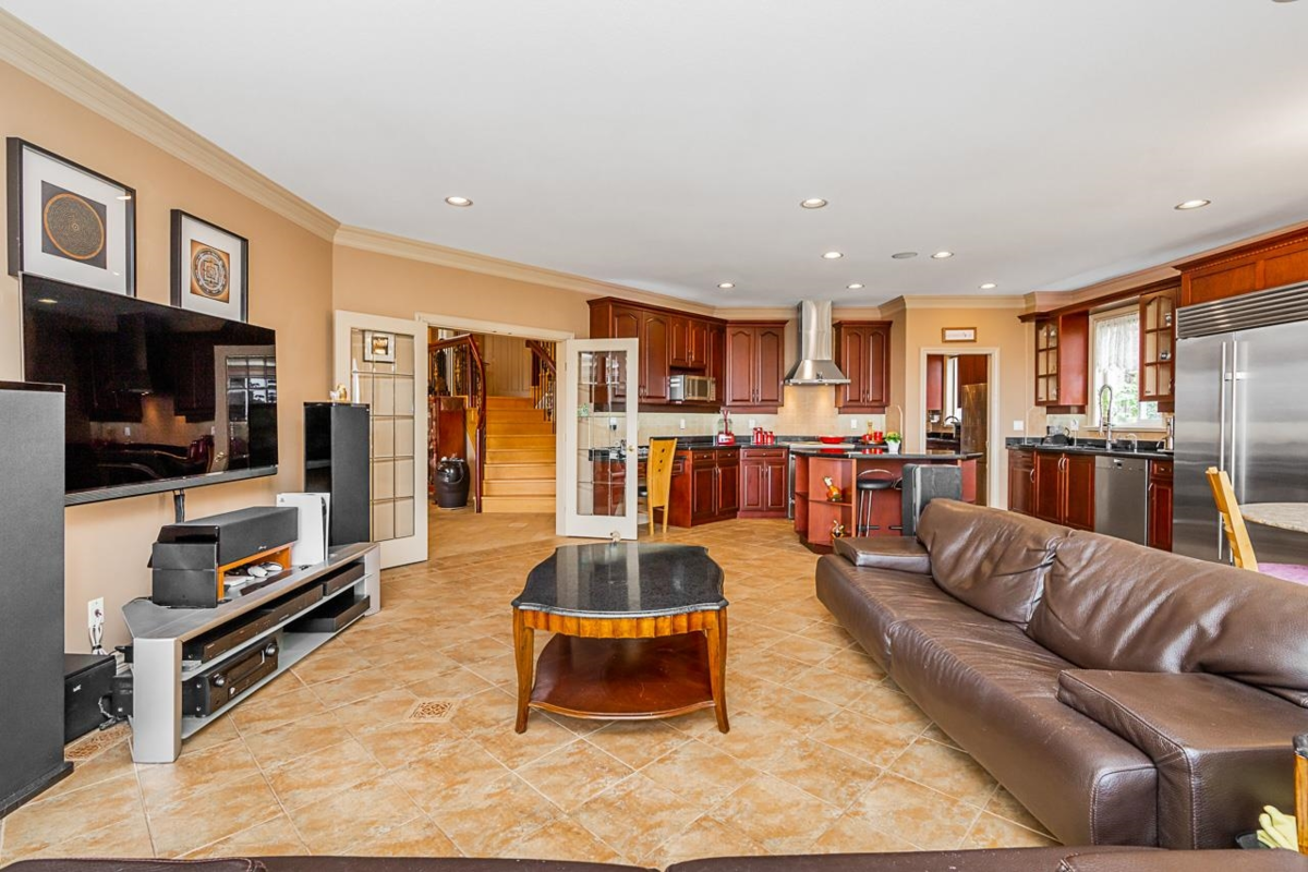 Walk-In Closet Photo of 2138 Braeside Place, Coquitlam, BC