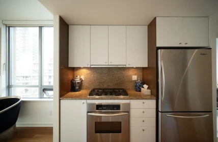 Kitchen Photo of 806 1005 Beach Avenue, Vancouver, BC