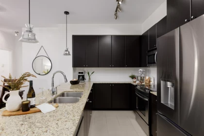 Kitchen Island Photo of 404 265 Ross Drive, New Westminster, BC