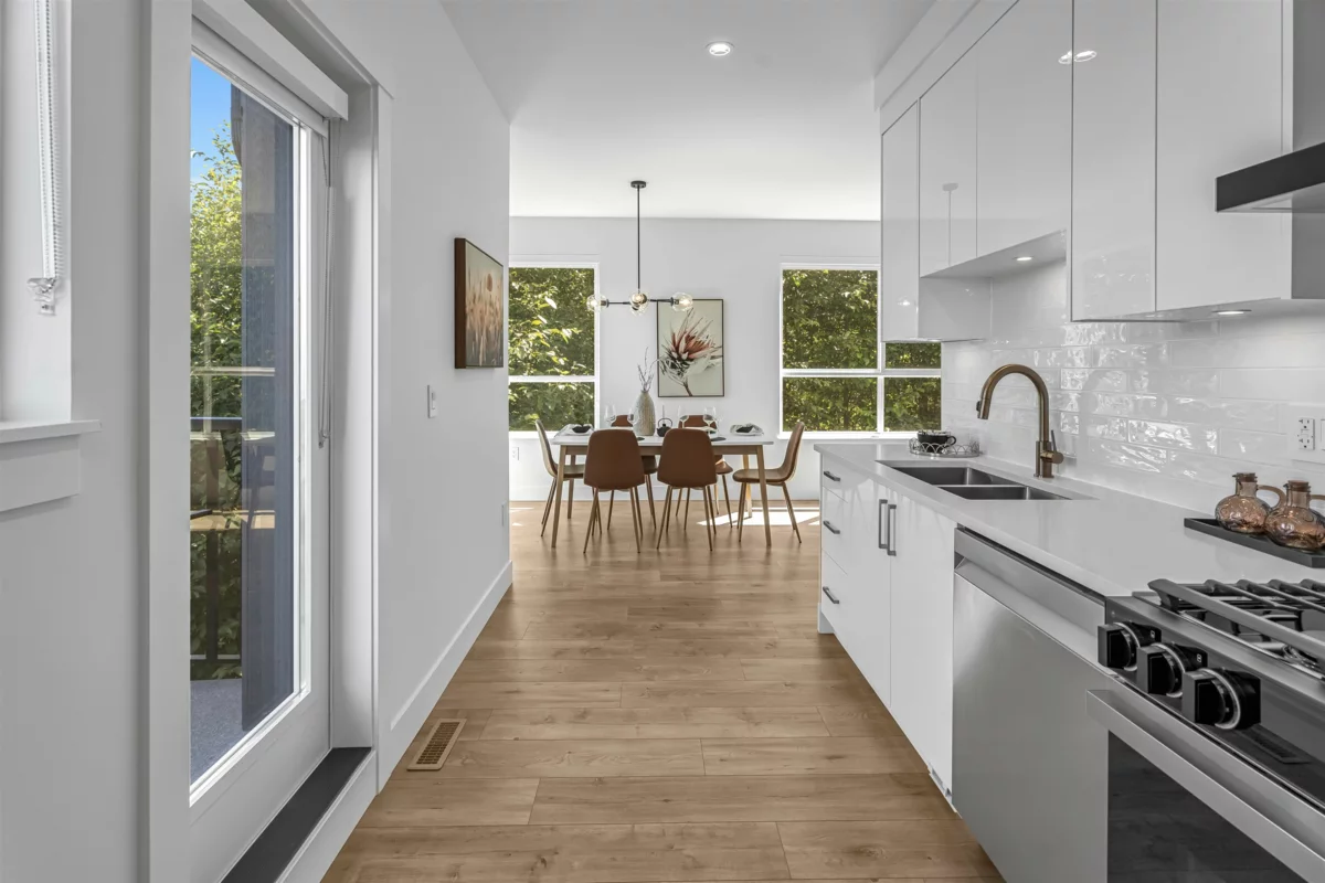 Kitchen Island Photo of 39 6162 138 Street, Surrey, BC