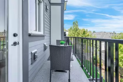 Hallway Photo of 39 6162 138 Street, Surrey, BC