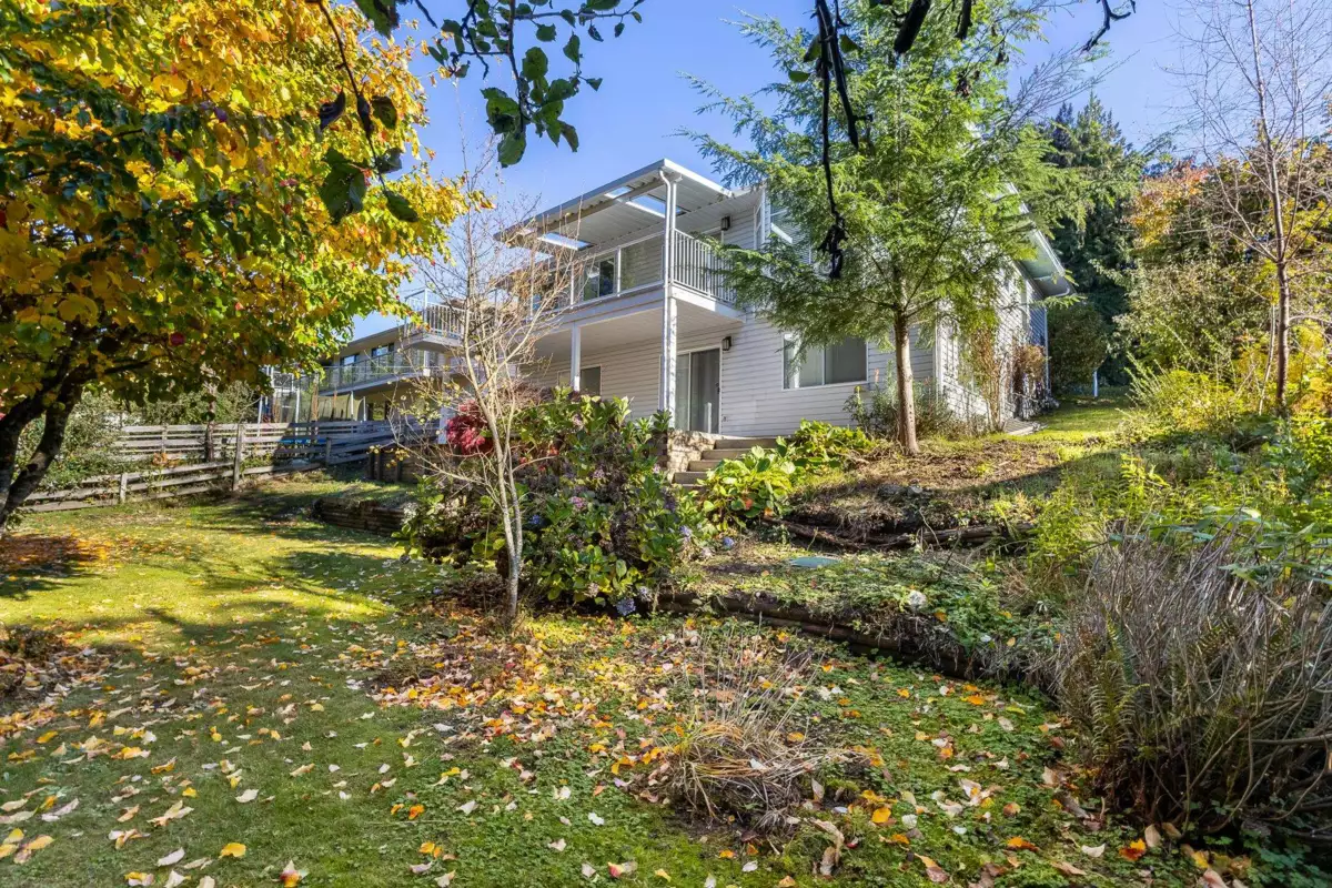 Staircase Photo of 5309 Cedarview Place, Sechelt, BC