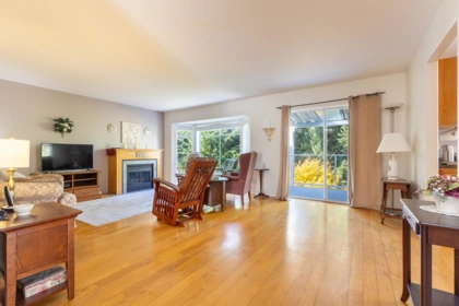 5309 Cedarview Place, Sechelt, BC, Sechelt — Single Family Residence for sale
