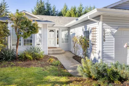 5309 Cedarview Place, Sechelt, BC, Sechelt — Single Family Residence for sale